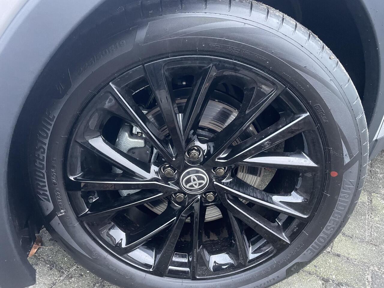 Toyota C-HR 2.0 Plug-in Hybrid 220 GR SPORT nieuwe geregistreerde Gr Sport | Direct Rijden |