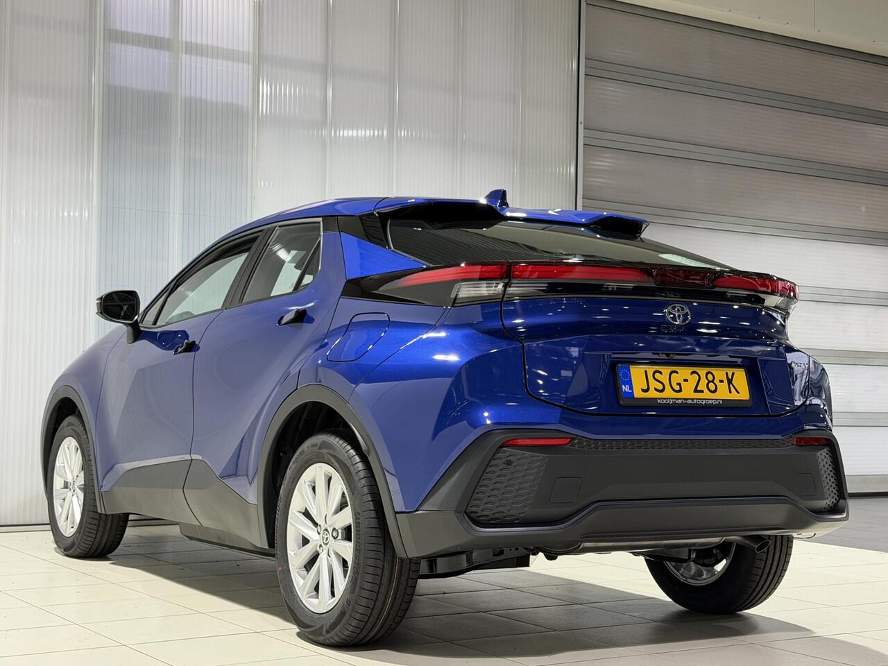 Toyota C-HR 2.0 Plug-in Hybrid 220 Active