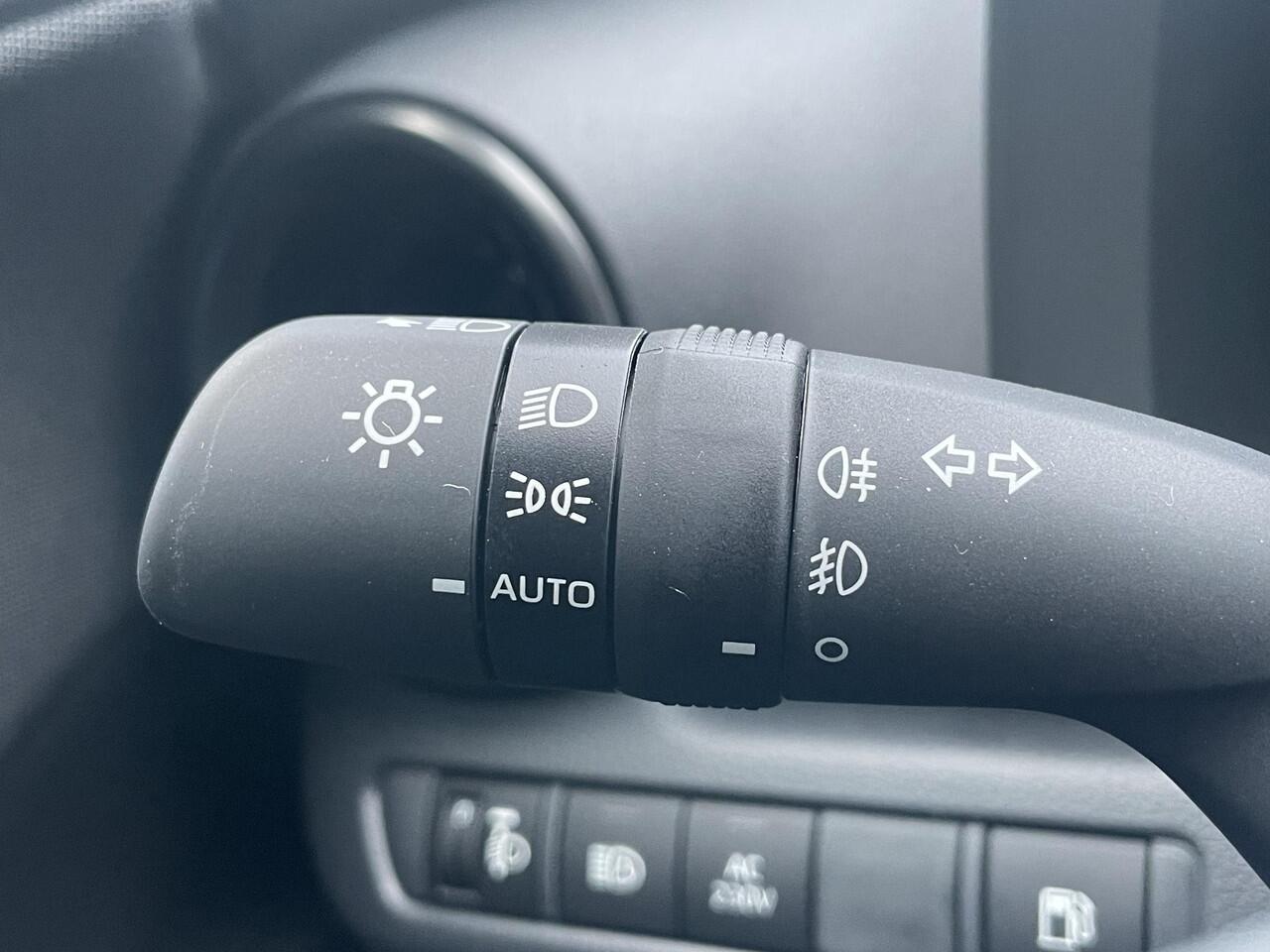 Toyota C-HR 2.0 Plug-in Hybrid 220 First Edition