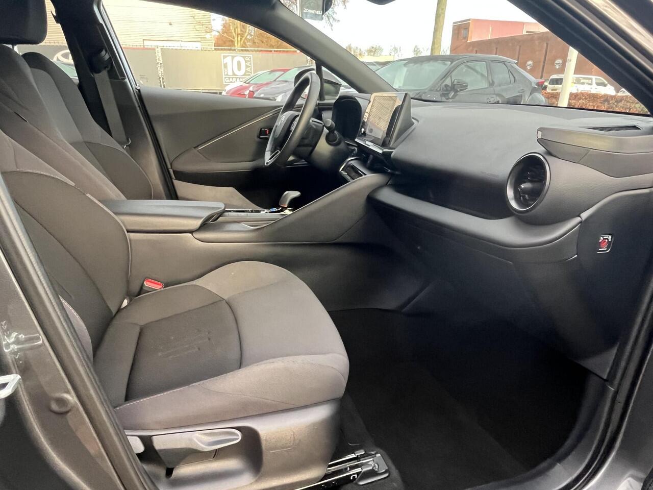 Toyota C-HR 2.0 Plug-in Hybrid 220 Dynamic