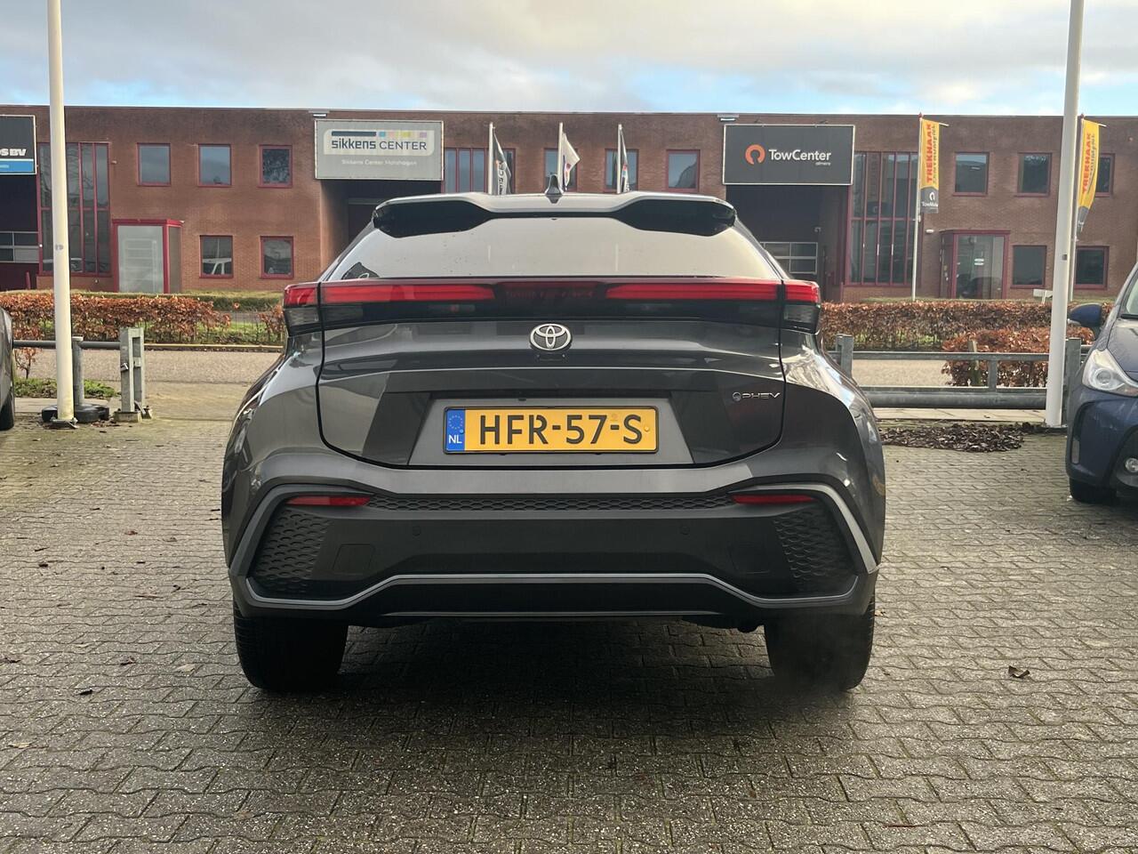 Toyota C-HR 2.0 Plug-in Hybrid 220 Dynamic