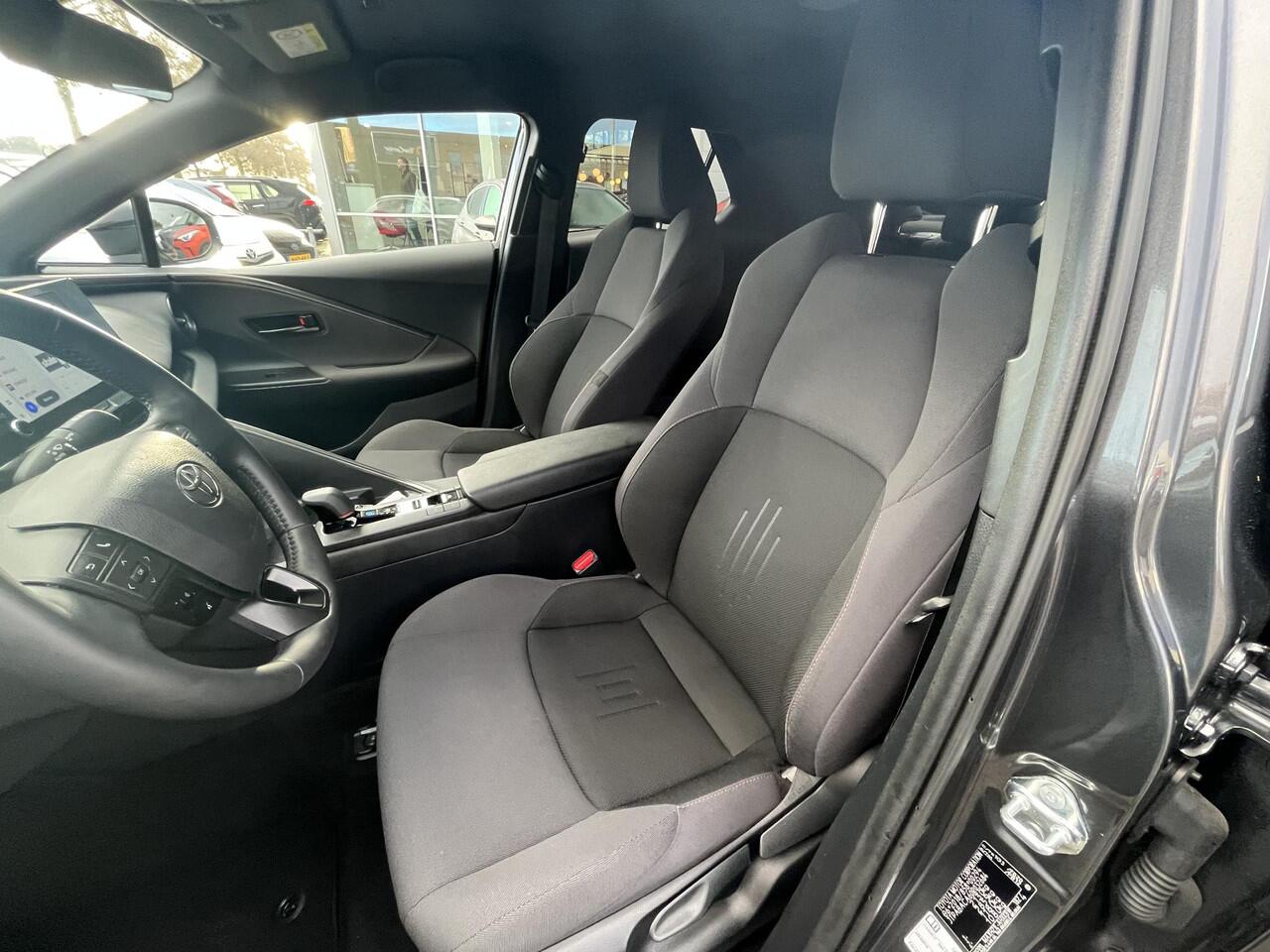 Toyota C-HR 2.0 Plug-in Hybrid 220 Dynamic