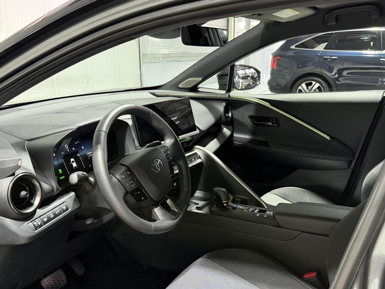 Toyota C-HR 2.0 Plug-in Hybrid 220 Executive