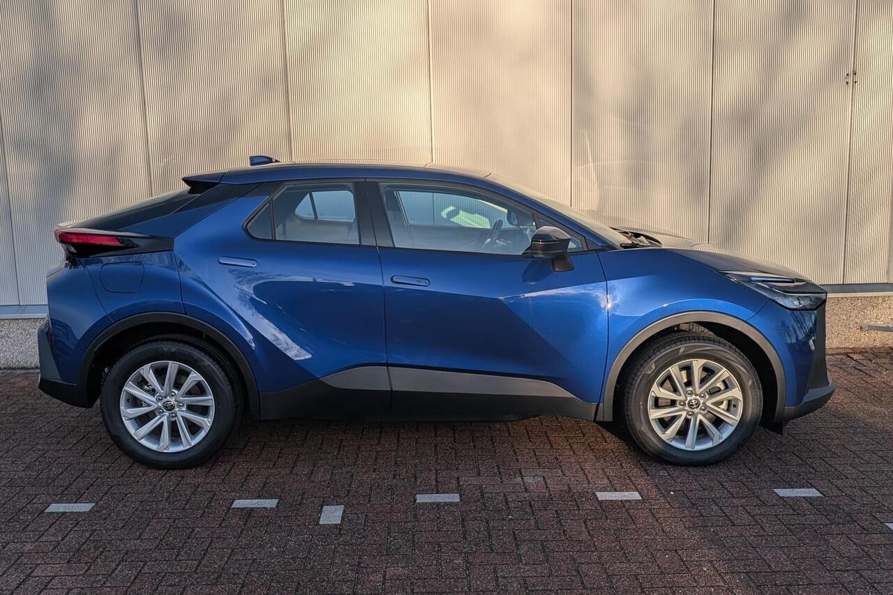 Toyota C-HR 2.0 Plug-in Hybrid 220 Active