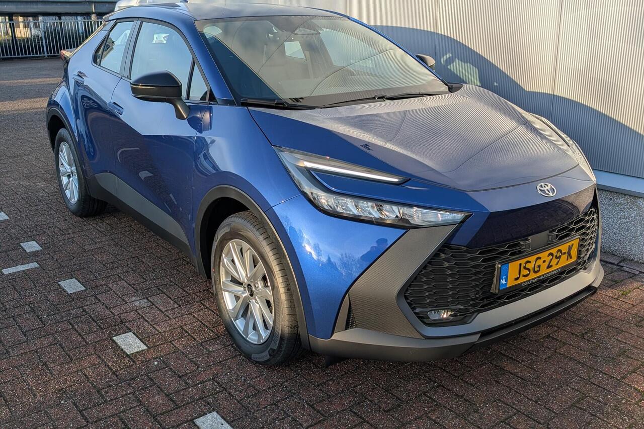 Toyota C-HR 2.0 Plug-in Hybrid 220 Active