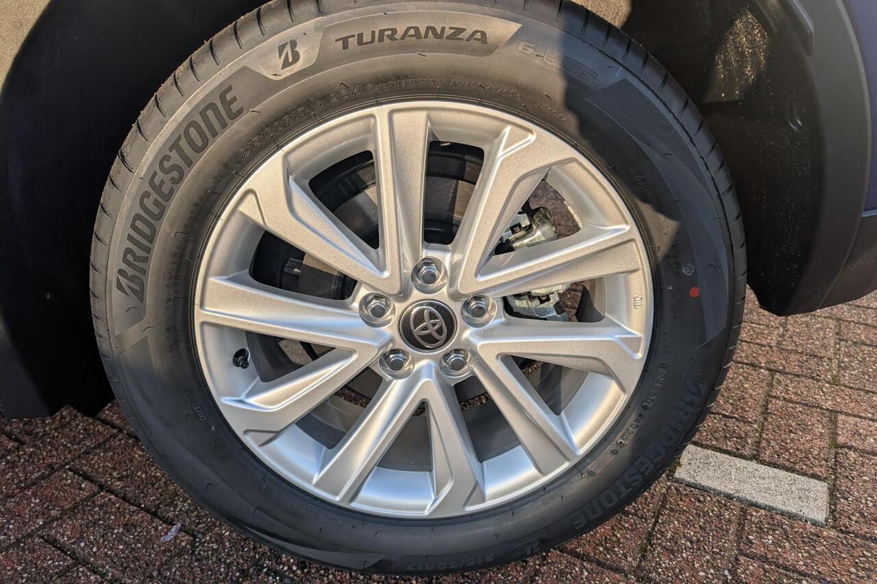 Toyota C-HR 2.0 Plug-in Hybrid 220 Active