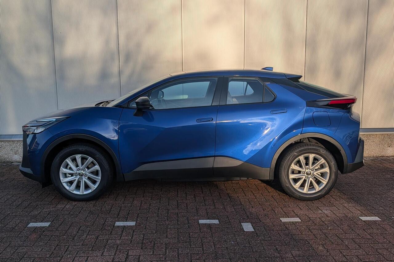 Toyota C-HR 2.0 Plug-in Hybrid 220 Active