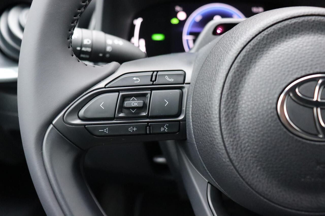 Toyota C-HR 1.8 Hybrid 140 Dynamic , Nieuw en direct leverbaar met ¤2.000 inruilvoordeel