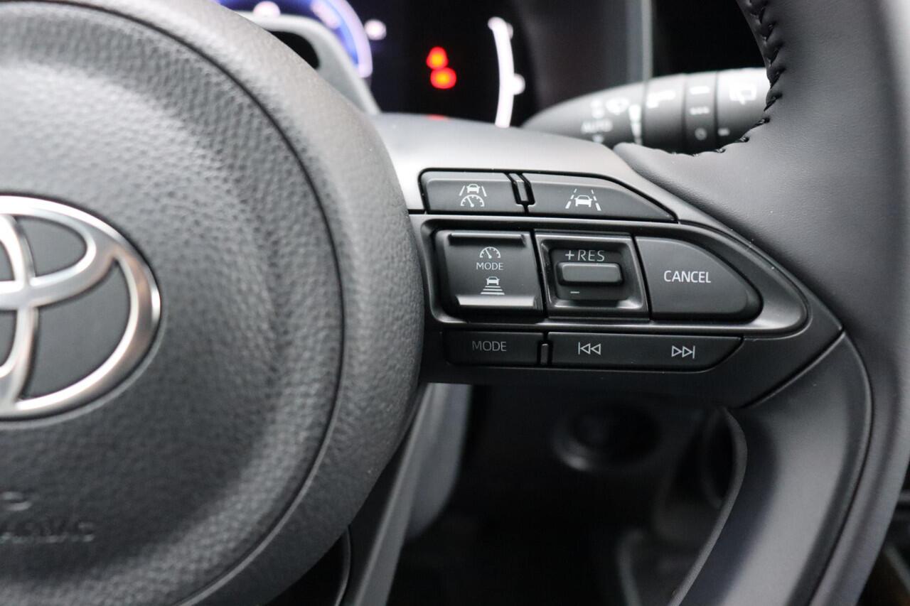 Toyota C-HR 1.8 Hybrid 140 Dynamic , Nieuw en direct leverbaar met ¤2.000 inruilvoordeel