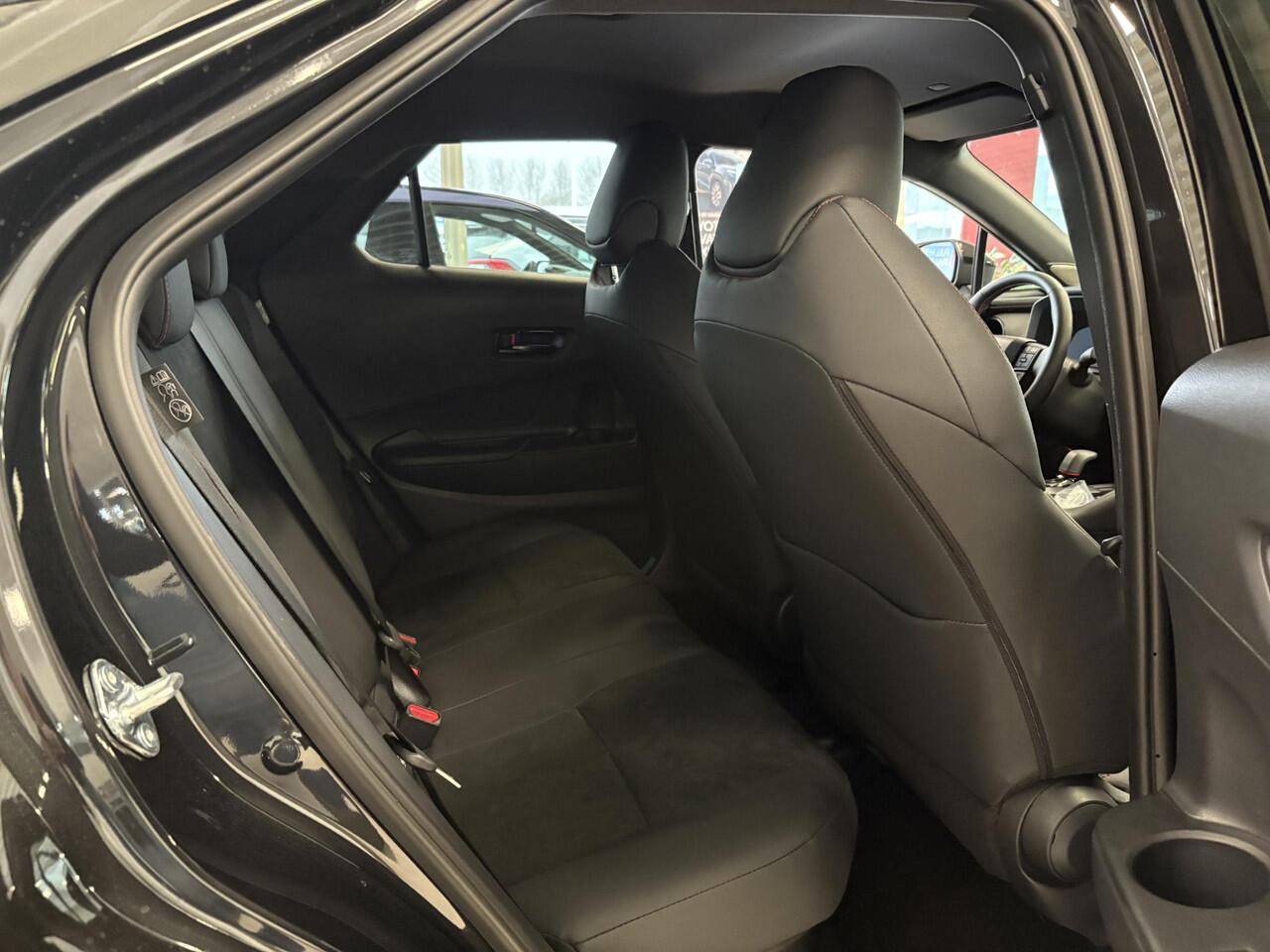 Toyota C-HR 2.0 Plug-in Hybrid 220 GR SPORT Nieuwe Auto