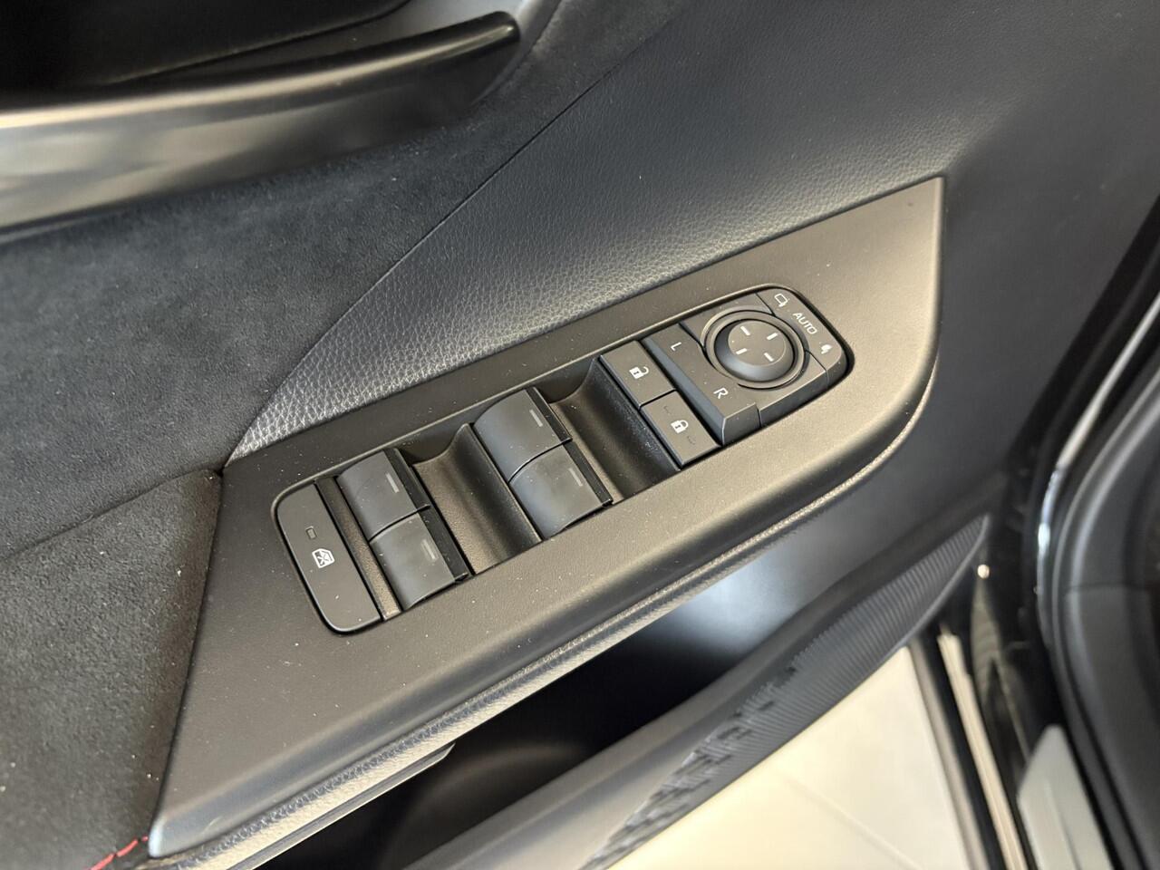 Toyota C-HR 2.0 Plug-in Hybrid 220 GR SPORT Nieuwe Auto