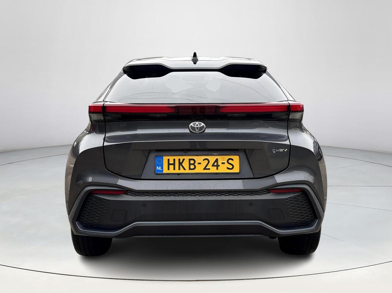 Toyota C-HR 1.8 Hybrid 140 First Edition **DODEHOEK DETECTIE/ 360 CAMERA/ PARKEERSENSOREN**