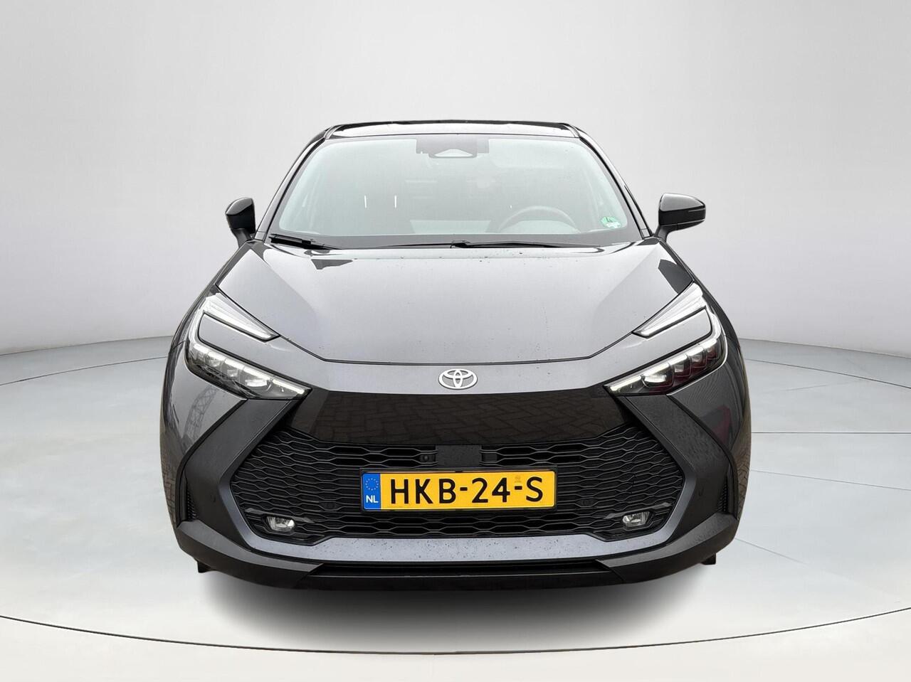 Toyota C-HR 1.8 Hybrid 140 First Edition **DODEHOEK DETECTIE/ 360 CAMERA/ PARKEERSENSOREN**