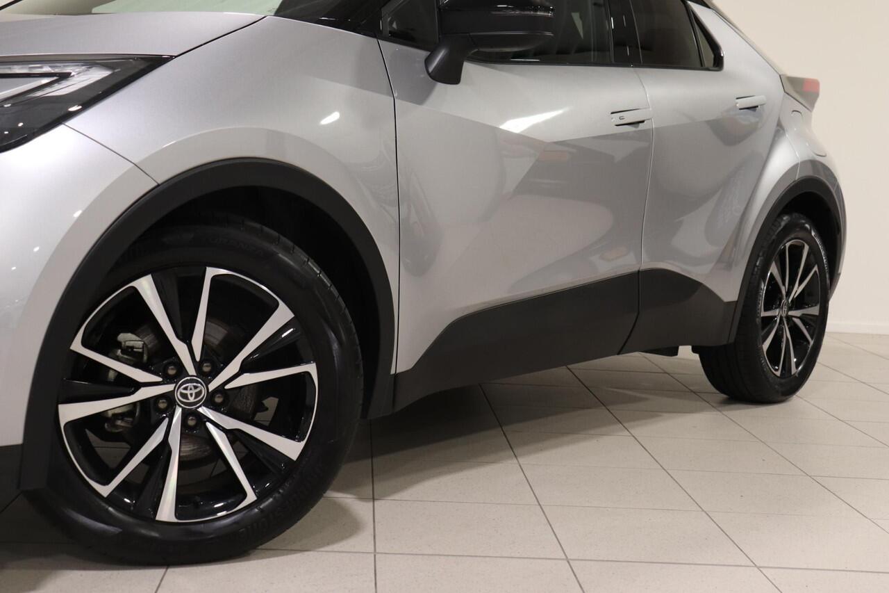 Toyota C-HR Hybrid 140 First Edition, BSM, NAVI, Voorruit & Stuur & Stoelverwarming, Camera!