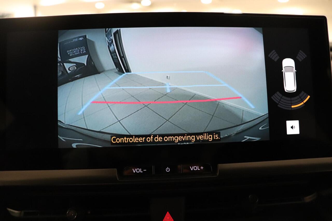 Toyota C-HR Hybrid 140 First Edition, BSM, NAVI, Voorruit & Stuur & Stoelverwarming, Camera!