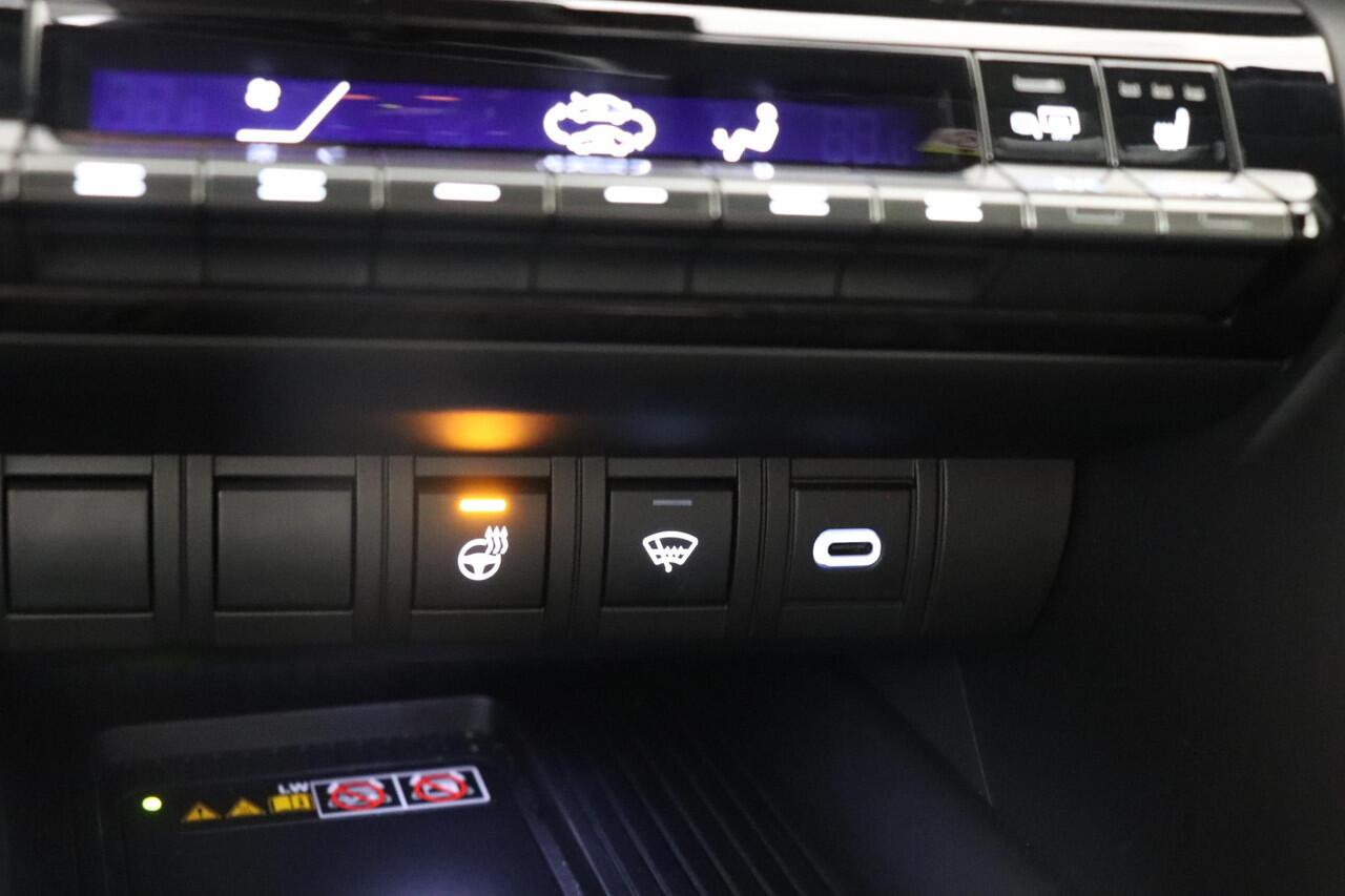 Toyota C-HR Hybrid 140 First Edition, BSM, NAVI, Voorruit & Stuur & Stoelverwarming, Camera!