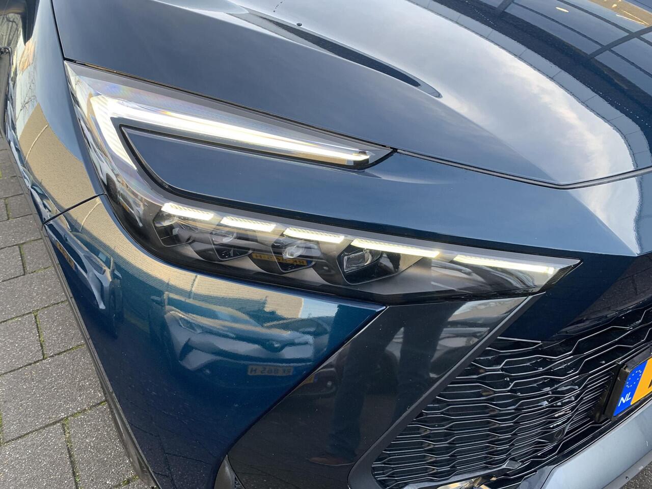 Toyota C-HR 2.0 Plug-in Hybrid 220 Executive