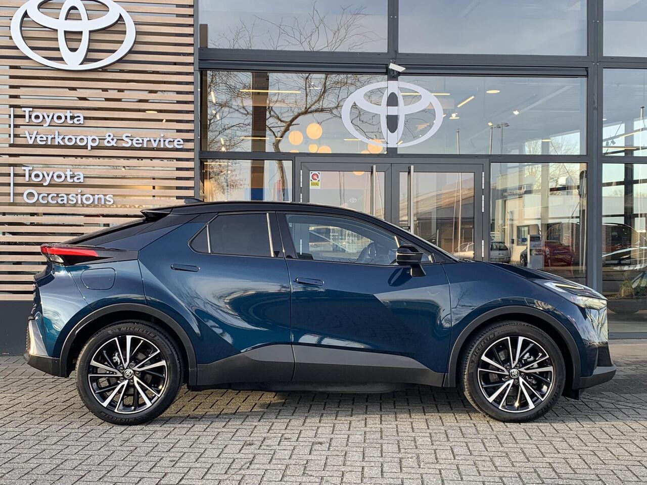 Toyota C-HR 2.0 Plug-in Hybrid 220 Executive