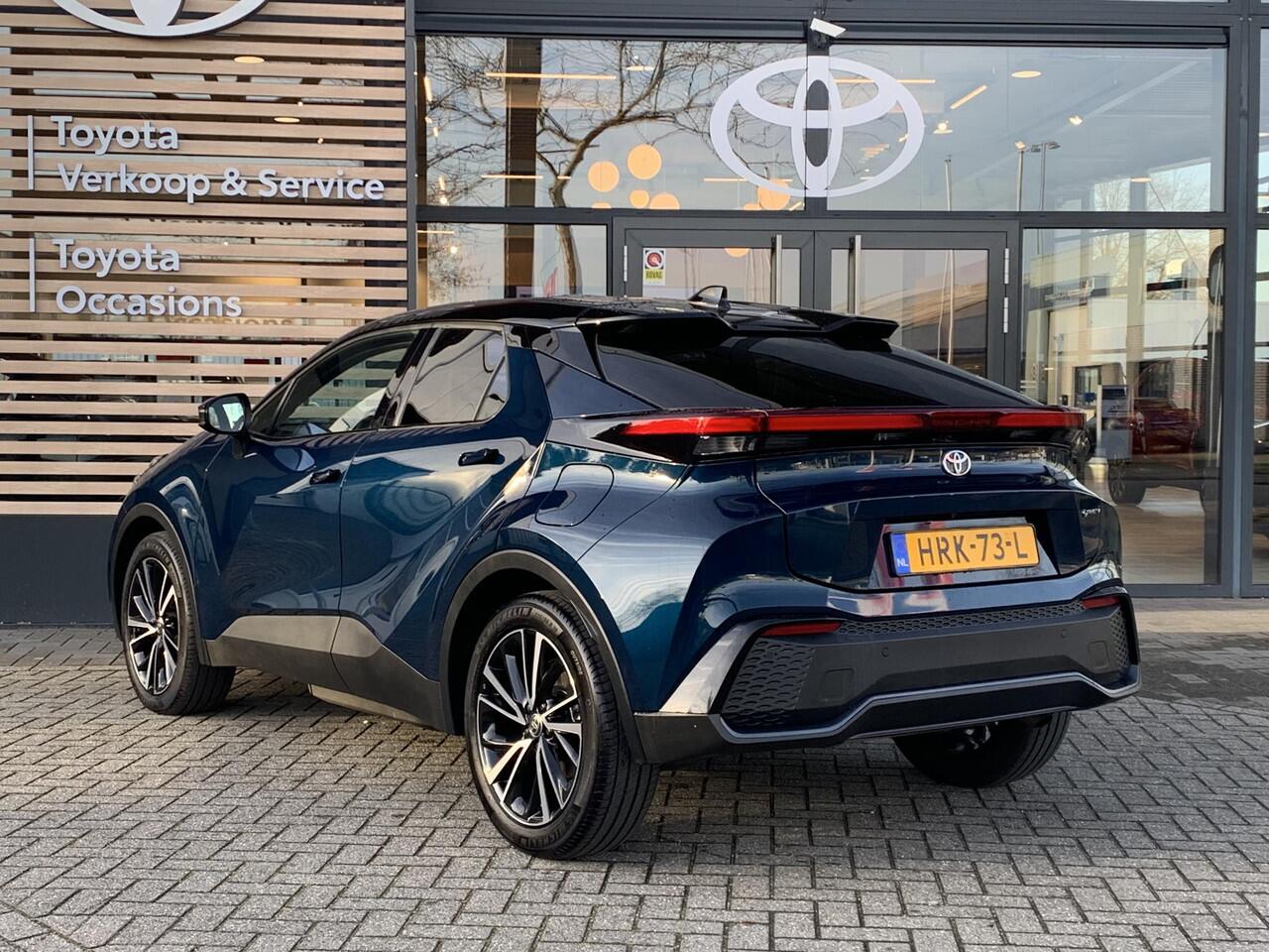 Toyota C-HR 2.0 Plug-in Hybrid 220 Executive