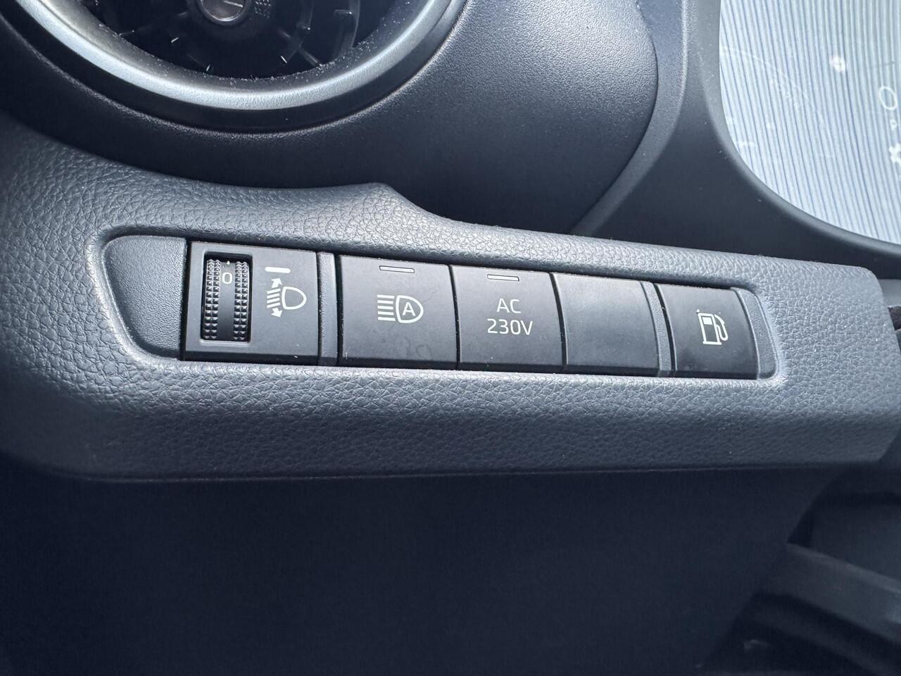 Toyota C-HR 2.0 Plug-in Hybrid 220 Dynamic , Org NL en 1e Eigenaar,