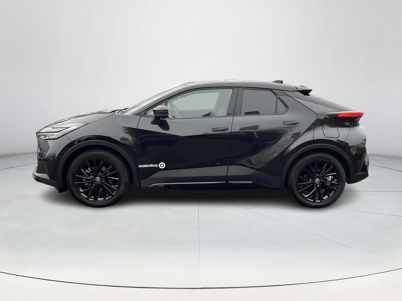 Toyota C-HR 2.0 Plug-in Hybrid 220 Black Edition | Navigatie | Apple CarPlay/Android auto | Achteruitrijcamera | Head-Up display | Elektrische achterklep