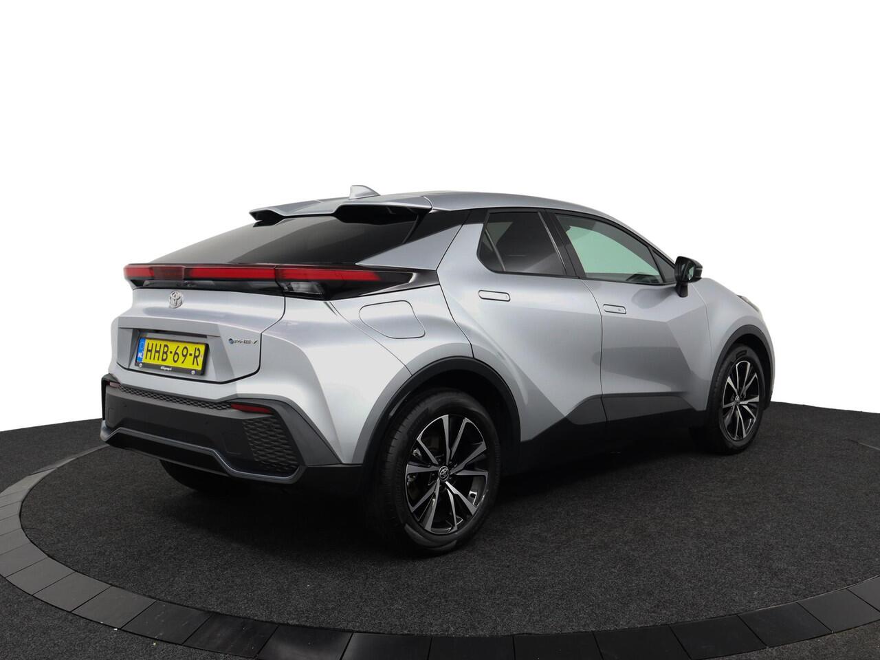 Toyota C-HR 2.0 Plug-in Hybrid 220 Dynamic | Apple Carplay/Android Auto | parkeersensor achter / voor |