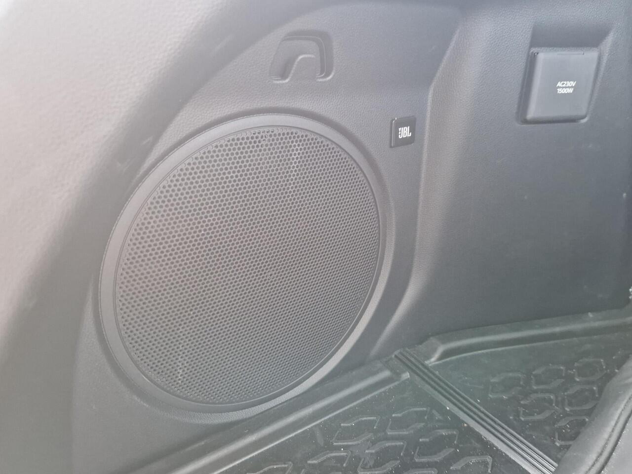 Toyota C-HR 2.0 Plug-in Hybrid 220 Executive