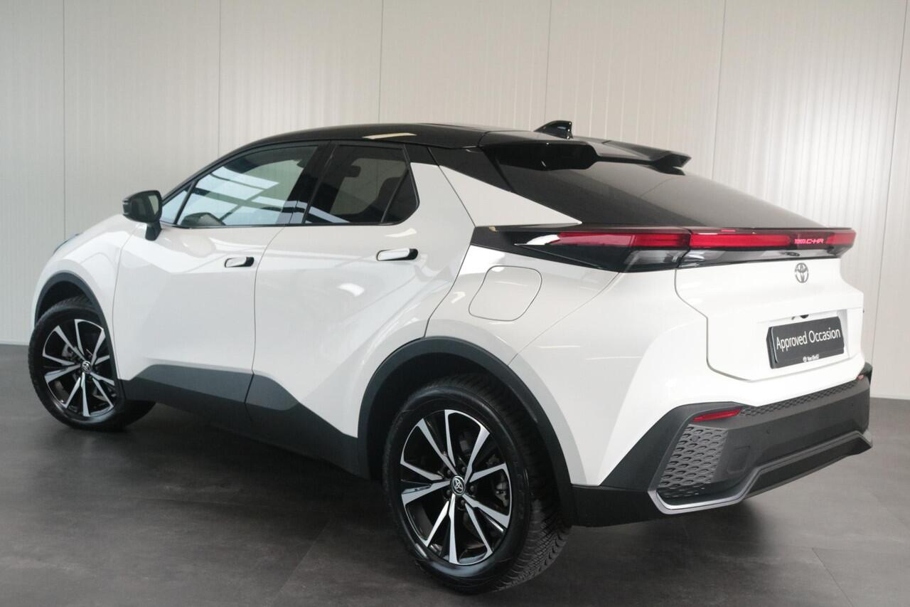 Toyota C-HR 2.0 Plug-in Hybrid 220 Dynamic Limit, Groot scherm Stoelverwarming, Apple Carplay / Android Auto.