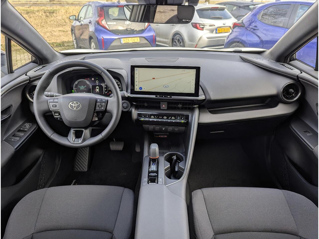 Toyota C-HR 2.0 Plug-in Hybrid 220 Business Plus | Stoel- stuurverwarming | BSM | ACC | PDC rondom | Camera | Prisma led | Keyless