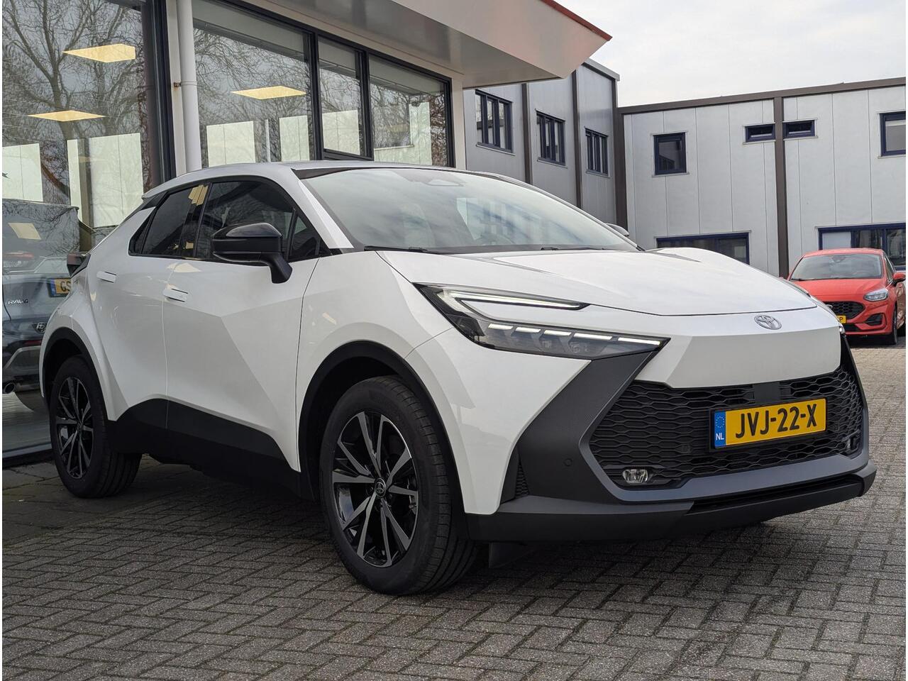 Toyota C-HR 2.0 Plug-in Hybrid 220 Business Plus | Stoel- stuurverwarming | BSM | ACC | PDC rondom | Camera | Prisma led | Keyless