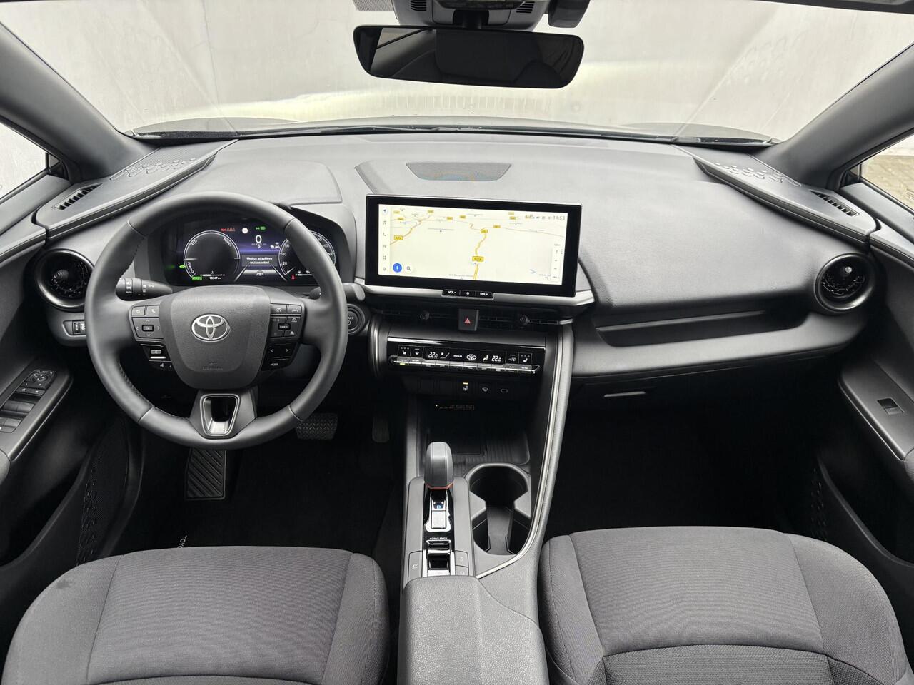 Toyota C-HR 1.8 Hybrid 140 First Edition Automaat / Fabrieksgarantie tot 10 jaar mogelijk * / Stuur-, stoel- en voorruitverwarming / Navigatie / Elektrische Achterklep / Camera / Dual Zone Climate Control / Apple Carplay/Android auto / 18" LM wielen /