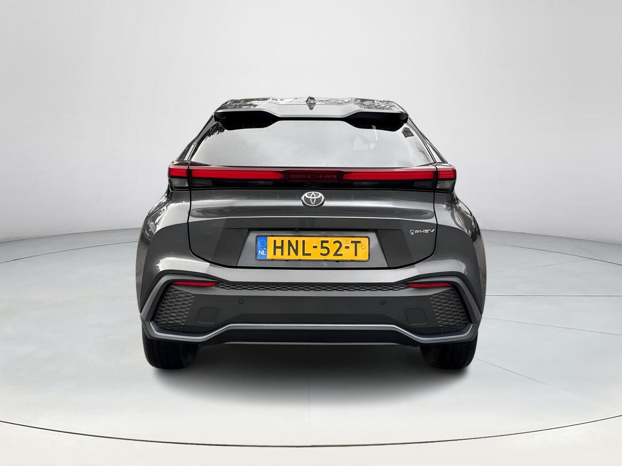 Toyota C-HR 2.0 Plug-in Hybrid 220 Dynamic | Navigatie | Apple CarPlay/Android auto | Achteruitrijcamera | Stuur en stoelverwarming