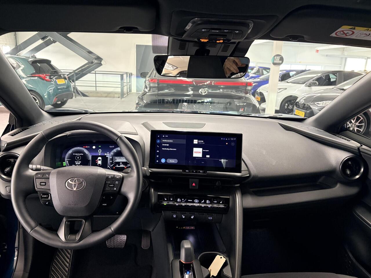 Toyota C-HR 2.0 Plug-in Hybrid 220 First Edition