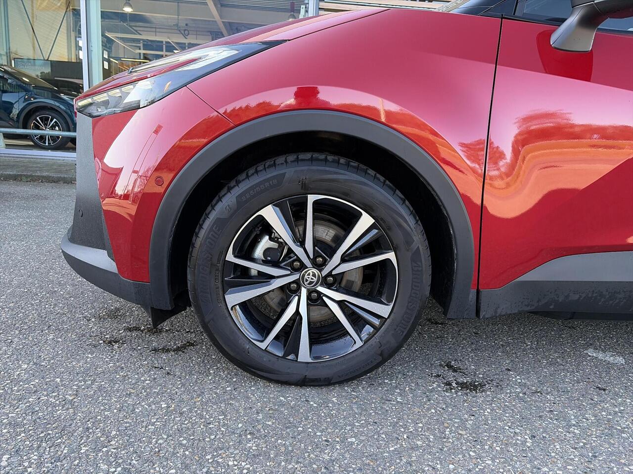 Toyota C-HR 2.0 Plug-in Hybrid 220 First Edition