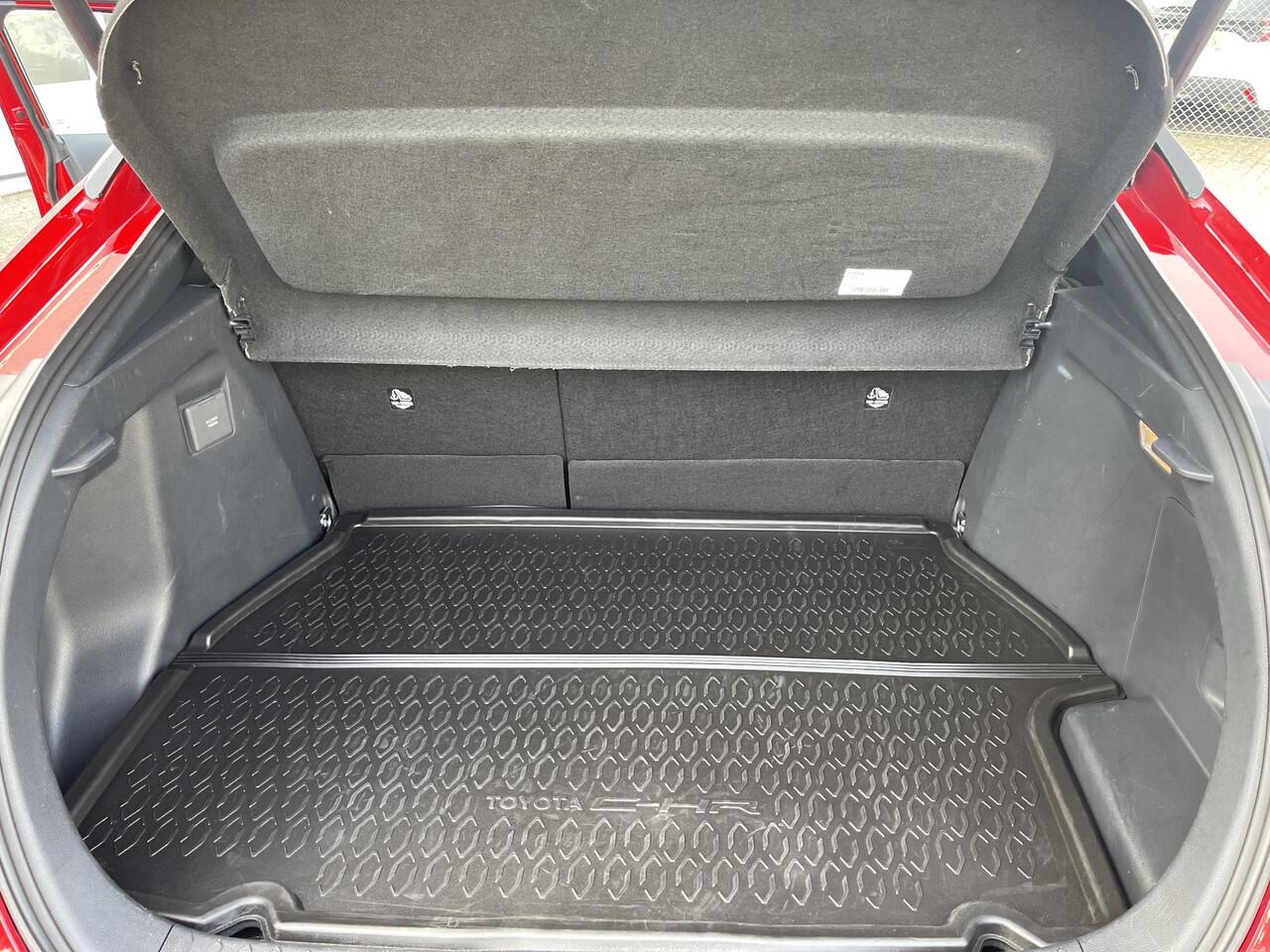 Toyota C-HR 2.0 Plug-in Hybrid 220 First Edition