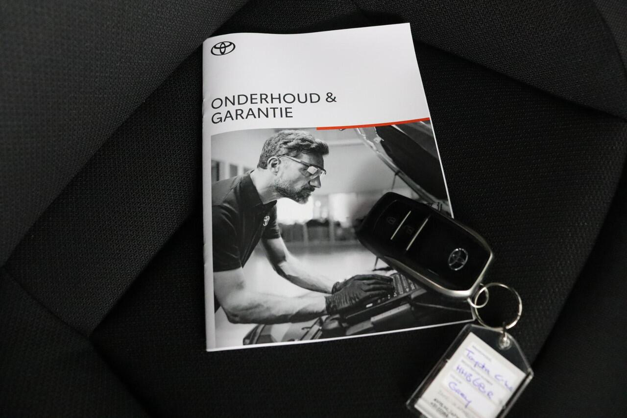 Toyota C-HR 2.0 Plug-in Hybrid 220 Dynamic | Apple Carplay/Android Auto | Parkeersensoren | Stoel/Stuurverwarming |