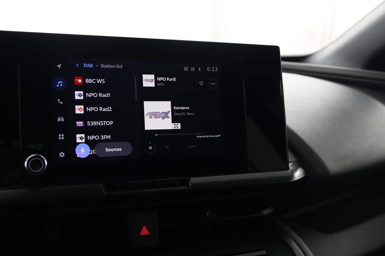 Toyota C-HR 2.0 Plug-in Hybrid 220 Dynamic | Apple Carplay/Android Auto | Parkeersensoren | Stoel/Stuurverwarming |