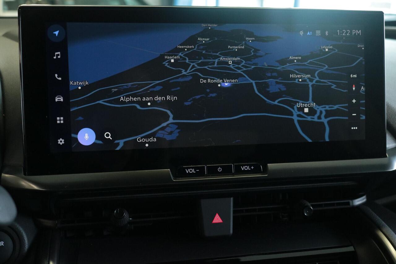 Toyota C-HR 2.0 Plug-in Hybrid 220 Dynamic Limit, Groot scherm