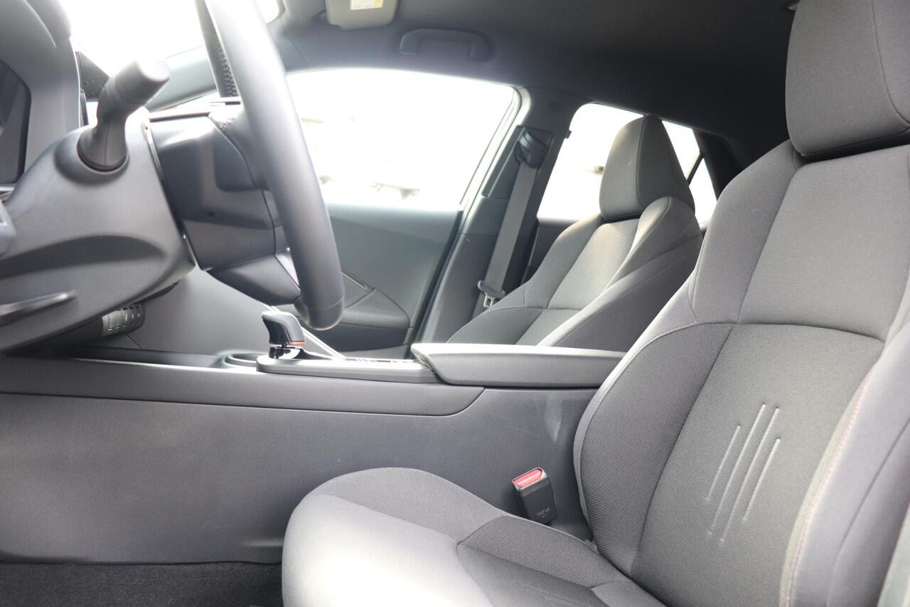 Toyota C-HR 1.8 Hybrid 140 First Edition, Limited Bi-Tone Stoel- Stuurverwarming, Apple Carplay/Android auto, Elektrische Achterklep!