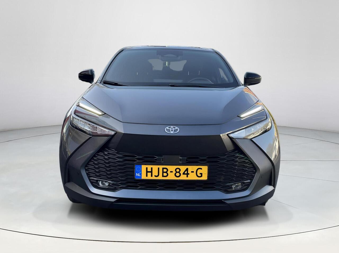 Toyota C-HR 2.0 Plug-in Hybrid 220 Dynamic | Stoel- + stuurverwarming | Carplay | Dode hoek waarschuwing |