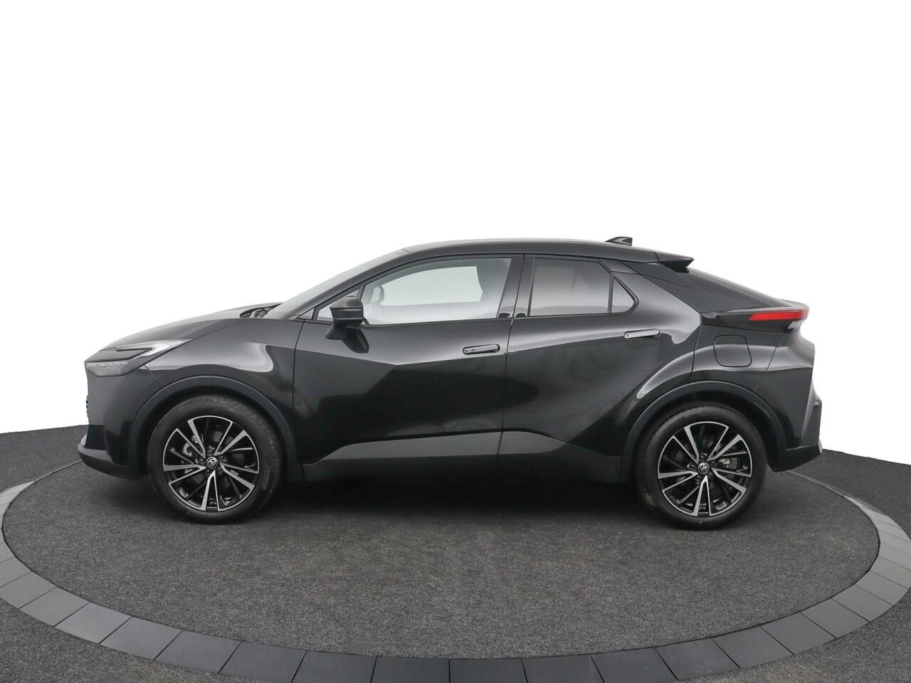 Toyota C-HR 2.0 Plug-in Hybrid 220 Executive | Nieuw uit voorraad leverbaar! |