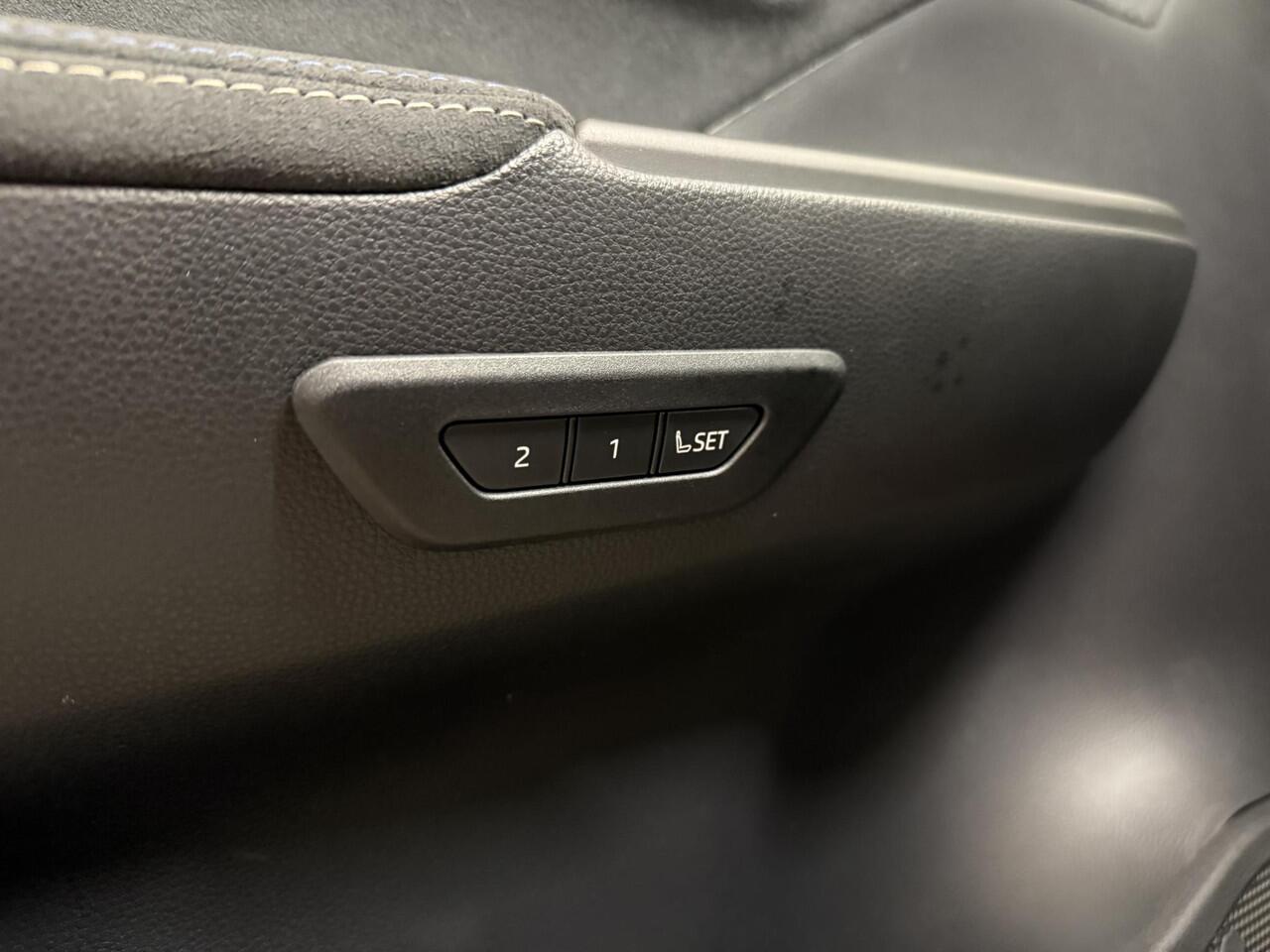 Toyota C-HR 2.0 Plug-in Hybrid 220 Executive **NIEUWE AUTO**