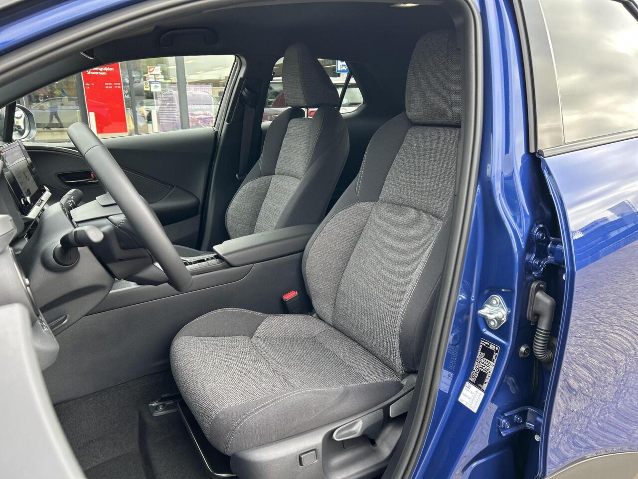 Toyota C-HR 2.0 Plug-in Hybrid 220 Dynamic | Nieuwe auto | Direct uit voorraad leverbaar |