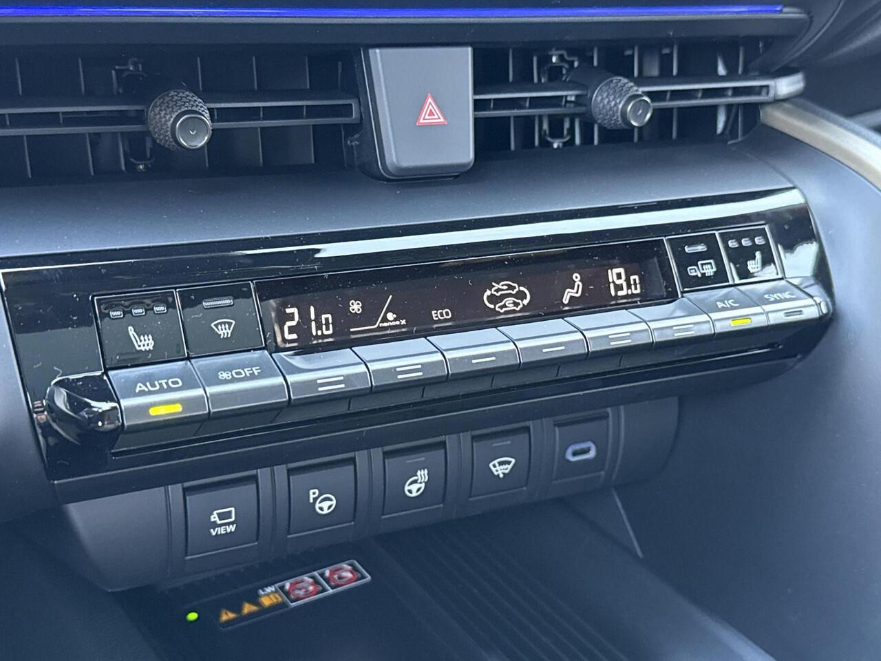 Toyota C-HR 1.8 Hybrid 140 Executive **PLUS PACK/ NIEUWE AUTO/ DIRECT LEVERBAAR**