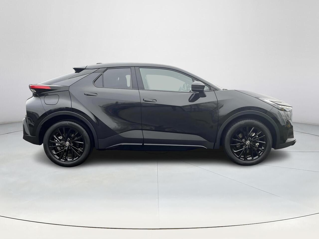 Toyota C-HR 2.0 Plug-in Hybrid 220 Black Edition | ¤ 2.000 extra inruilwaarde |