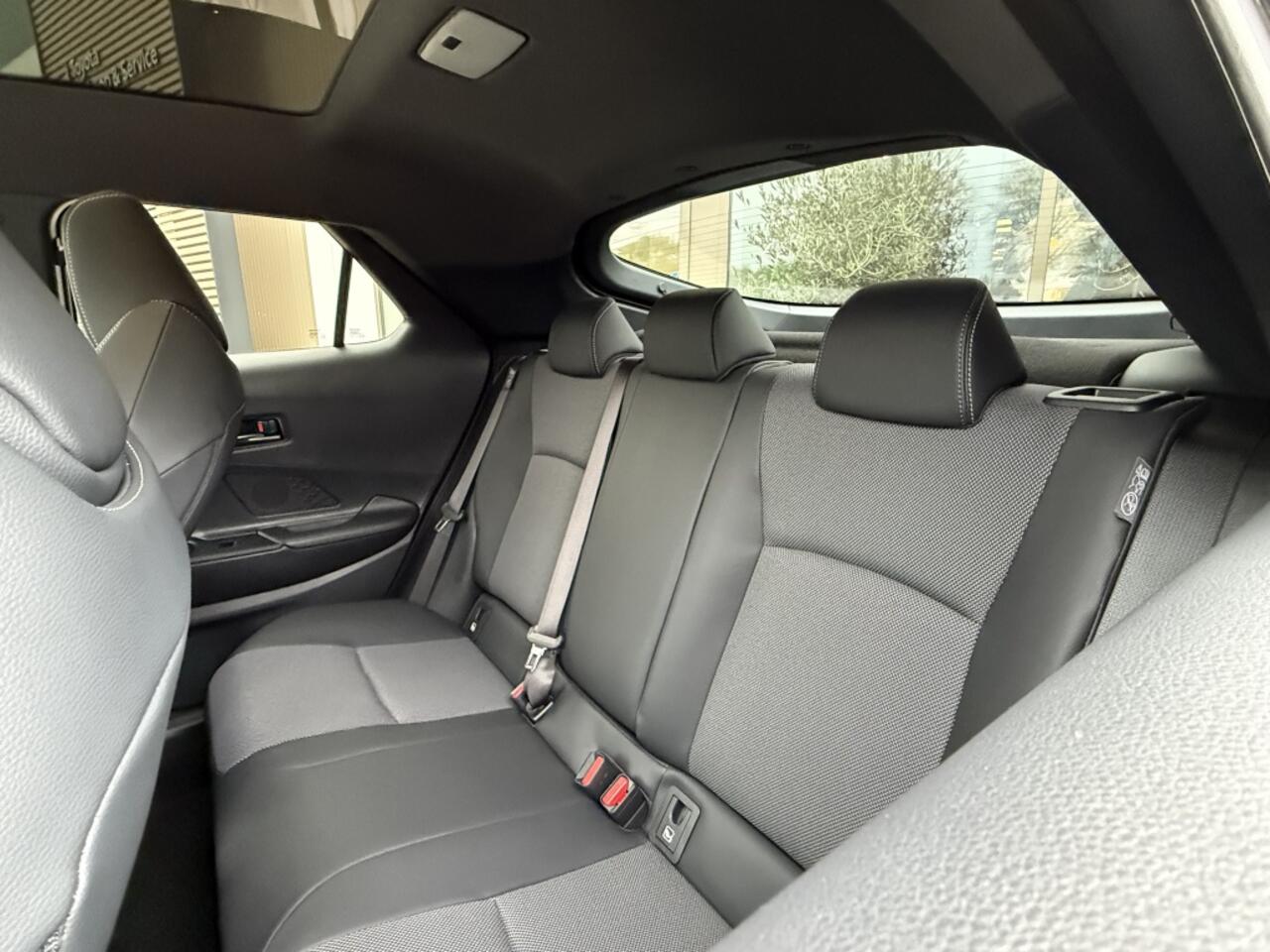 Toyota C-HR 1.8 Hybrid 140 Executive | VOORRAAD | Exec. Plus Pack