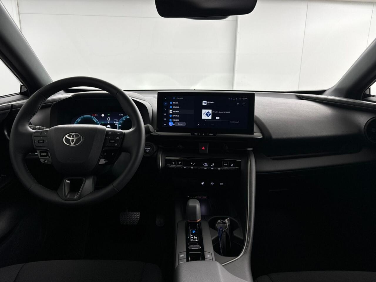 Toyota C-HR CH-R 2.0 PHEV First Edition | 223 PK | Navigatie | Elektrische Achterklep