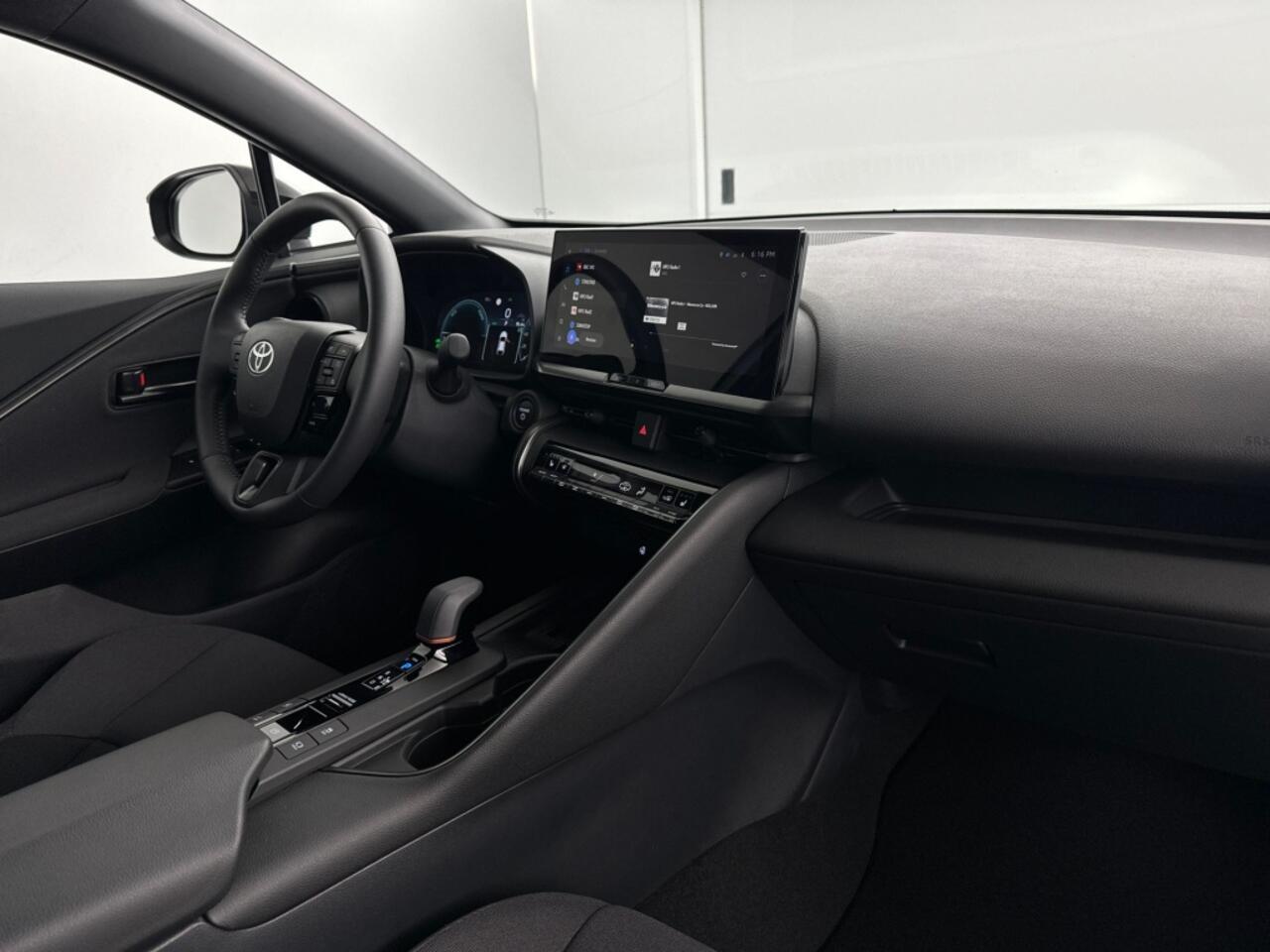 Toyota C-HR CH-R 2.0 PHEV First Edition | 223 PK | Navigatie | Elektrische Achterklep