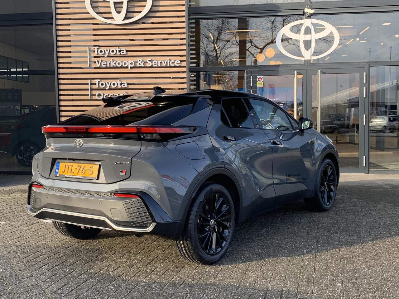 Toyota C-HR 2.0 Plug-in Hybrid 220 GR SPORT