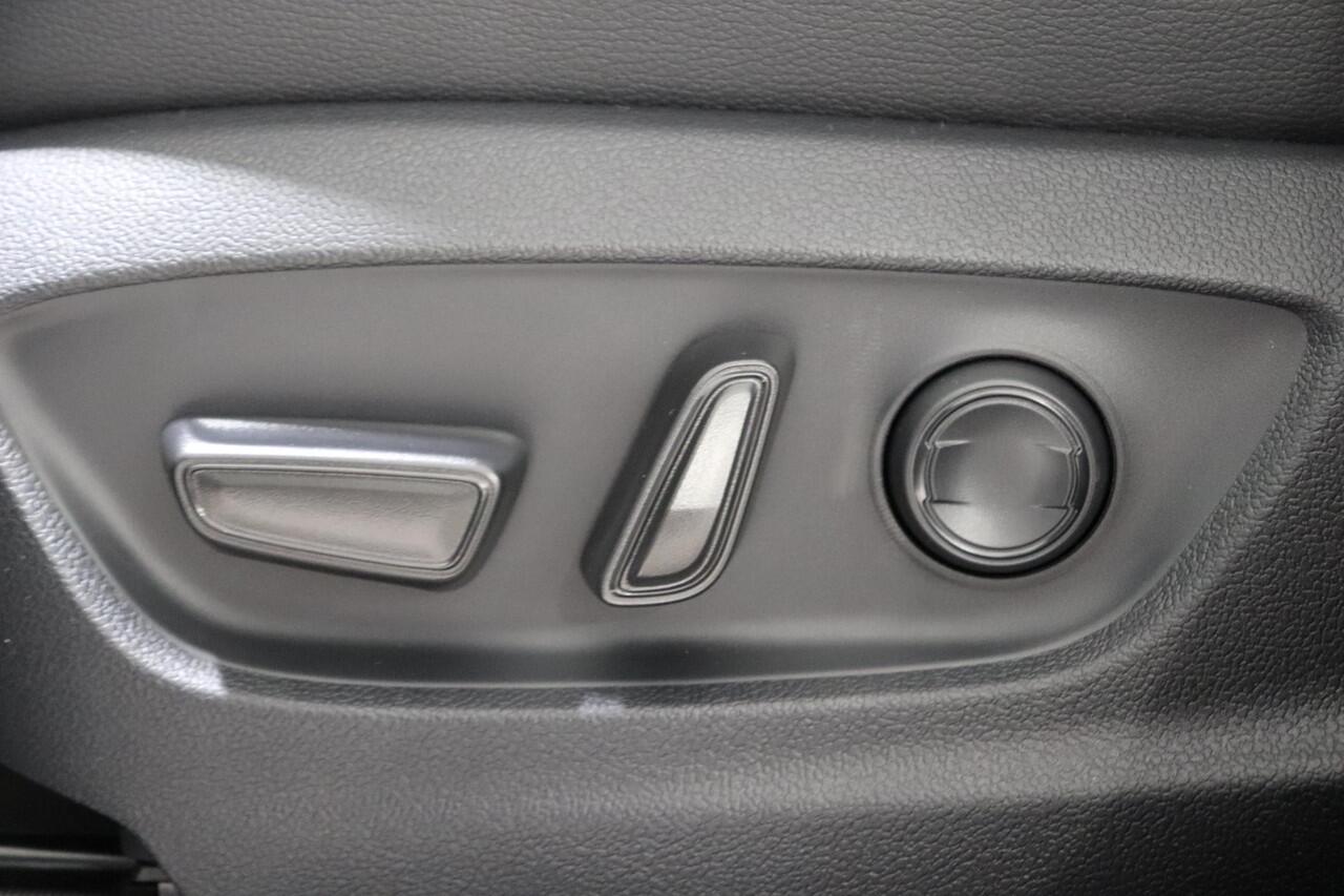 Toyota C-HR 2.0 Plug-in Hybrid 220 GR SPORT, Premium Pack, 2.000,- Inruilpremie, BSM, 360 Camera, JBL, Stuur & Stoel & Voorruit Verwarming, Pano!